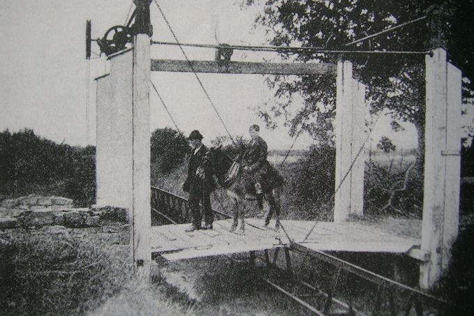 Lartigue Monorail road Bridge